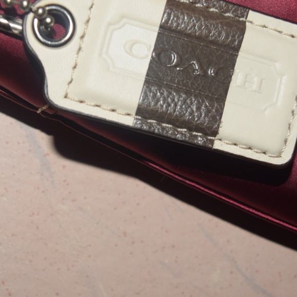 Handbag - Picture 2 of 2